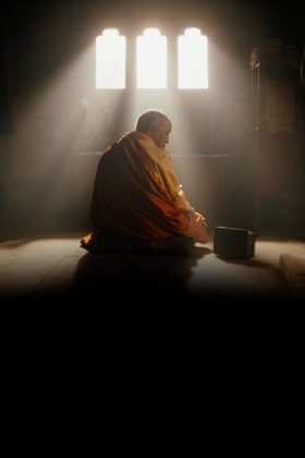 Nhà Sư Và Khẩu Súng